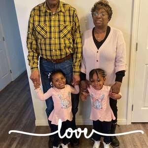 Meet your Posher, Flo